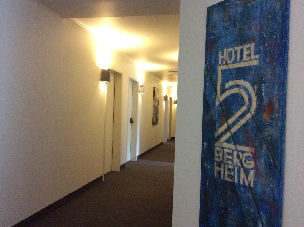 Hotel52 Bergheim Бергхайм Экстерьер фото